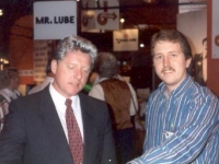 Bill…is it really him?…with Darren Cunningham of Wesbrooks, Inc. at the 1995 AOCA Quick Lube Show in Dallas.